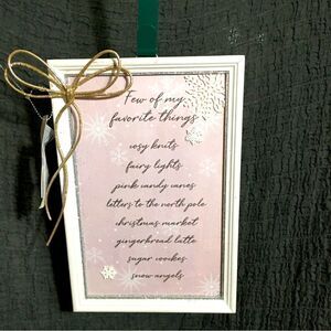 "Favorite Things" List Christmas Wall Decor